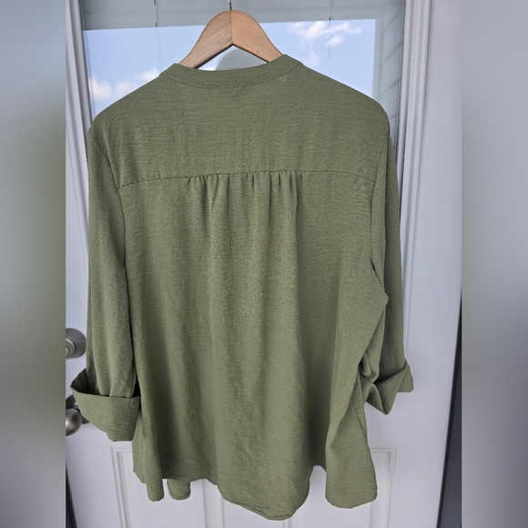 Cocomo Womens Tunic Shirt Blouse 3X Plus Green Roll Tab Sleeve - Picture 10 of 11